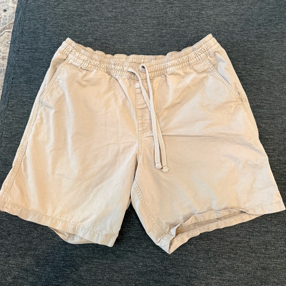 Men’s tan vans size, large shorts, elastic waist with drawstring